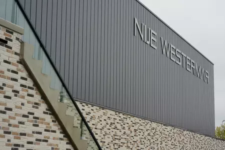Sporthal Nije Westermar buitenzijde