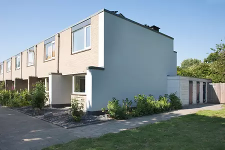 Renovatie jaren-70-woning, buitenzijde