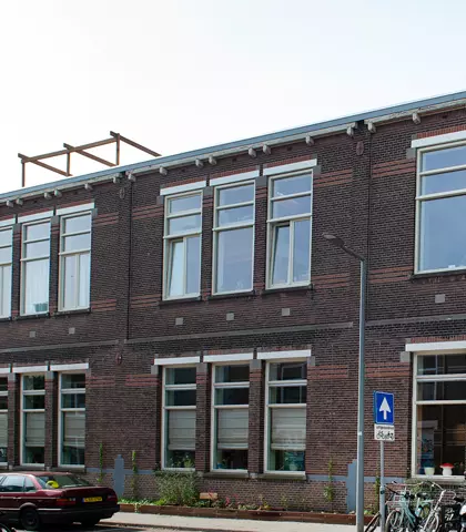 Buitenzijde wijkgebouw Charlois